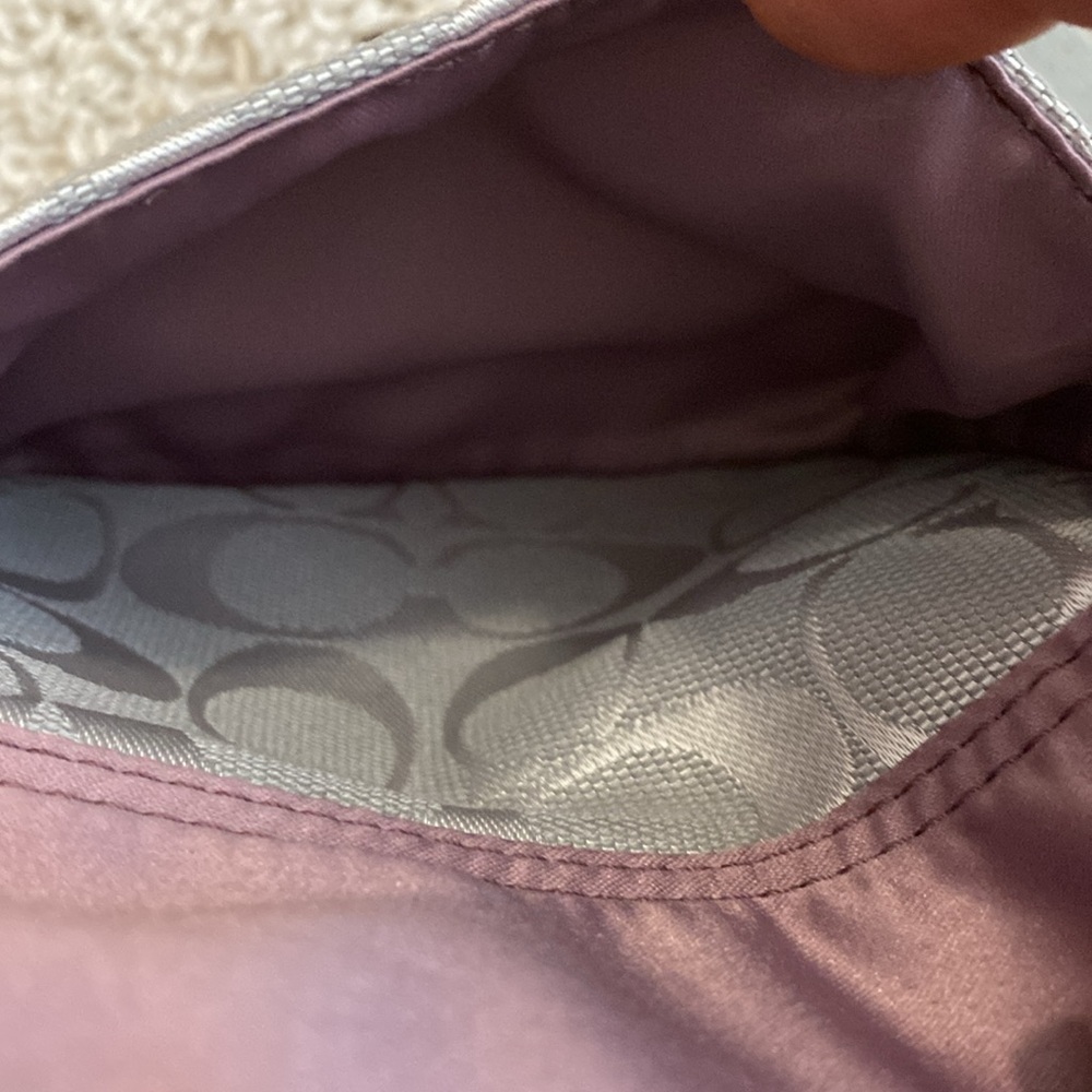 Coach - Picture 7 of 10